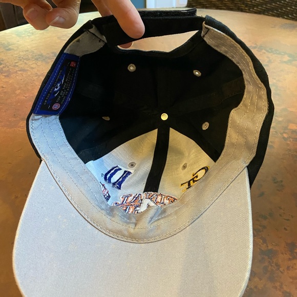 NCAA men’s basketball Final Four souvenir baseball hat! Game won by Connecticut - Picture 6 of 6